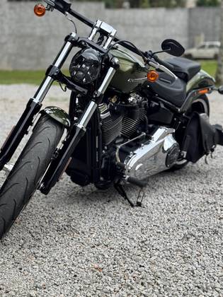 HARLEY-DAVIDSON SOFTAIL BREAKOUT 114 HARLEY-DAVIDSON SOFTAIL BREAKOUT 114